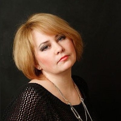 		<p><b>Оксана Минакова</b></p>	